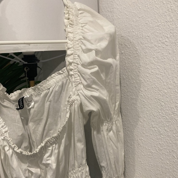 Wht Gathered Fabric Top - Picture 9 of 9